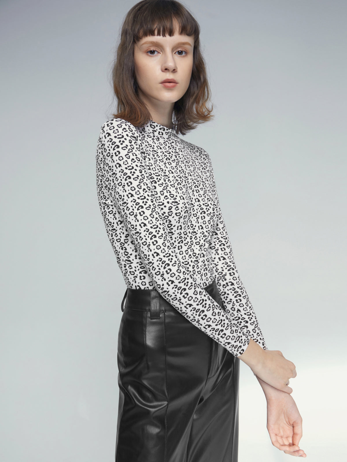 Black and White Spotted Mockneck Long Sleeve Top
