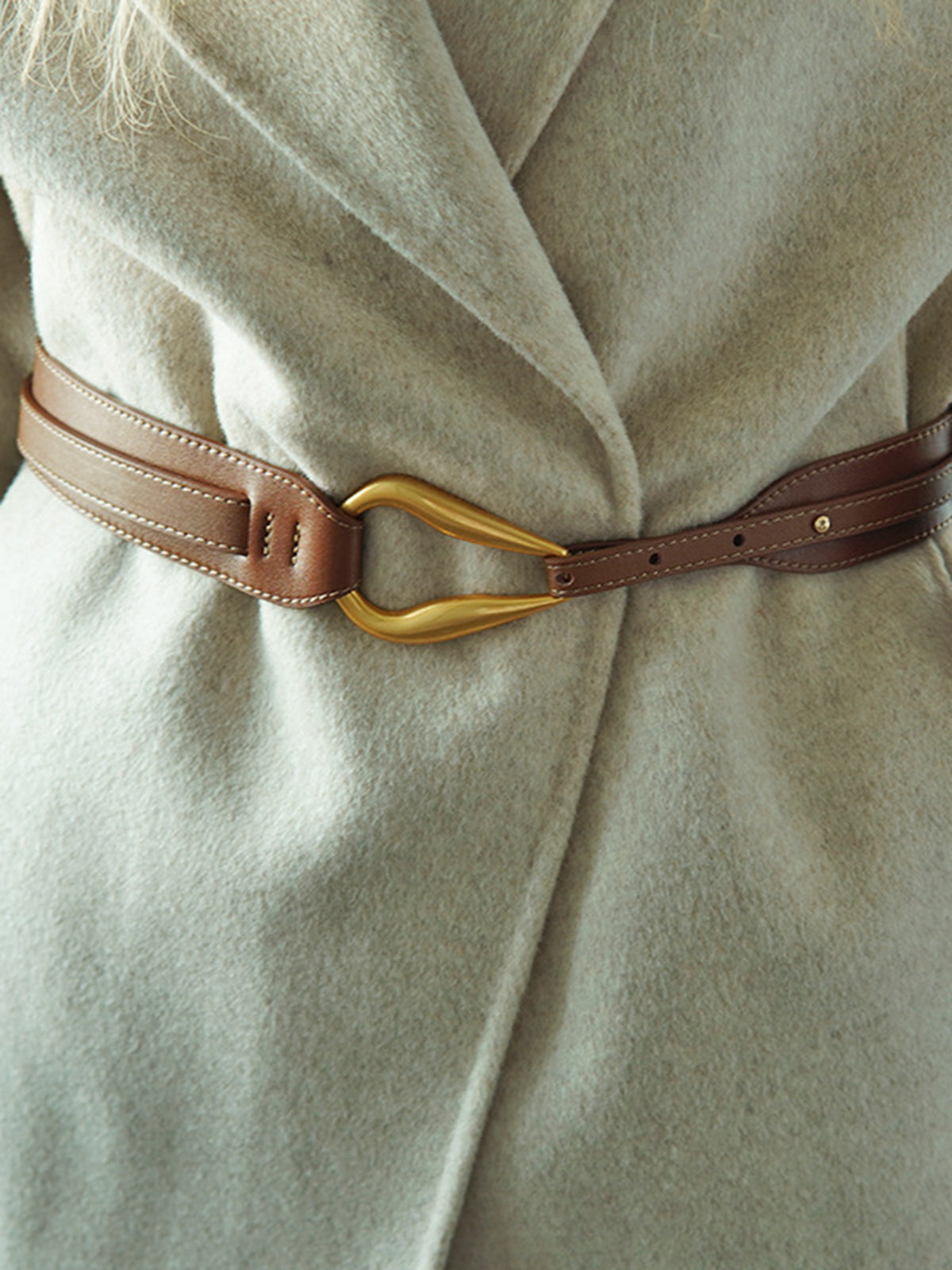 Teardrop Ring Leather Belt