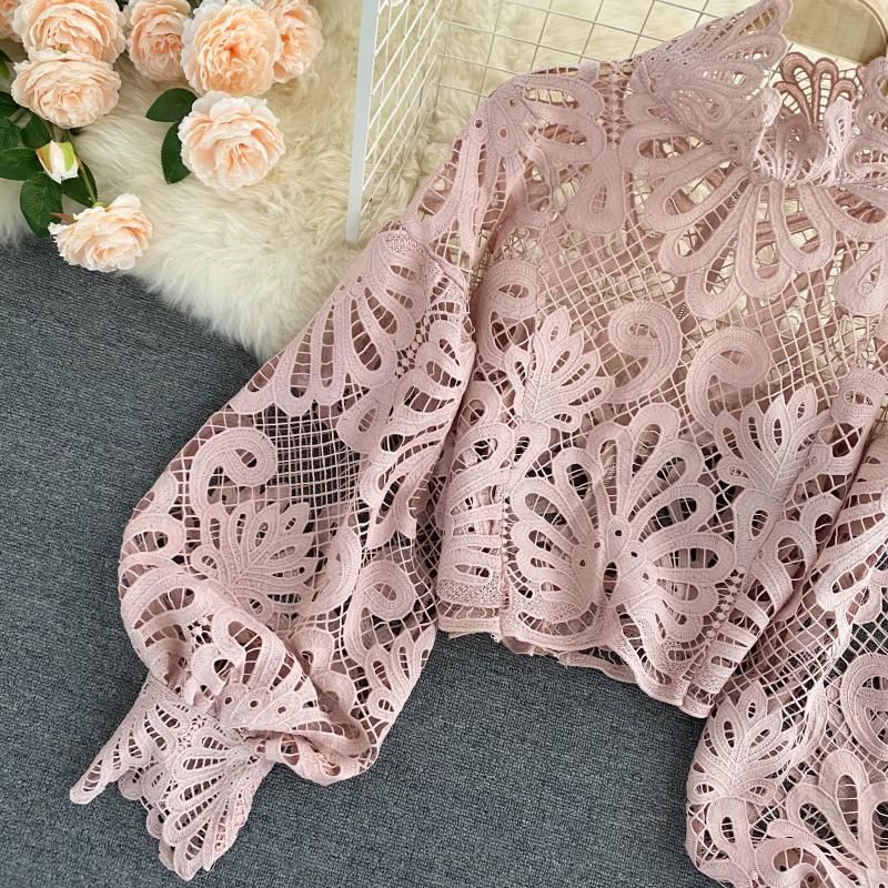 Season For Lace Lantern Sleeve Blouse