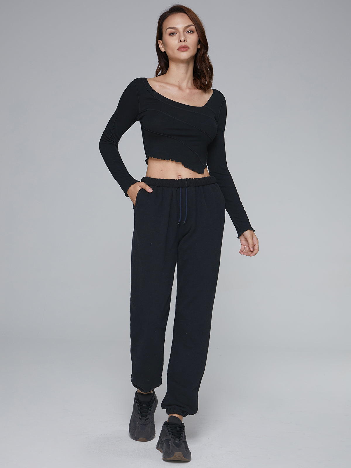 Street Essential - Asymmetrical Cropped Long Sleeve Top