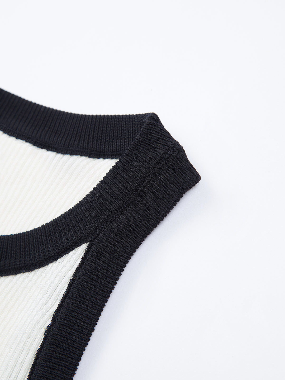 Contrast Trim Sweater Vest