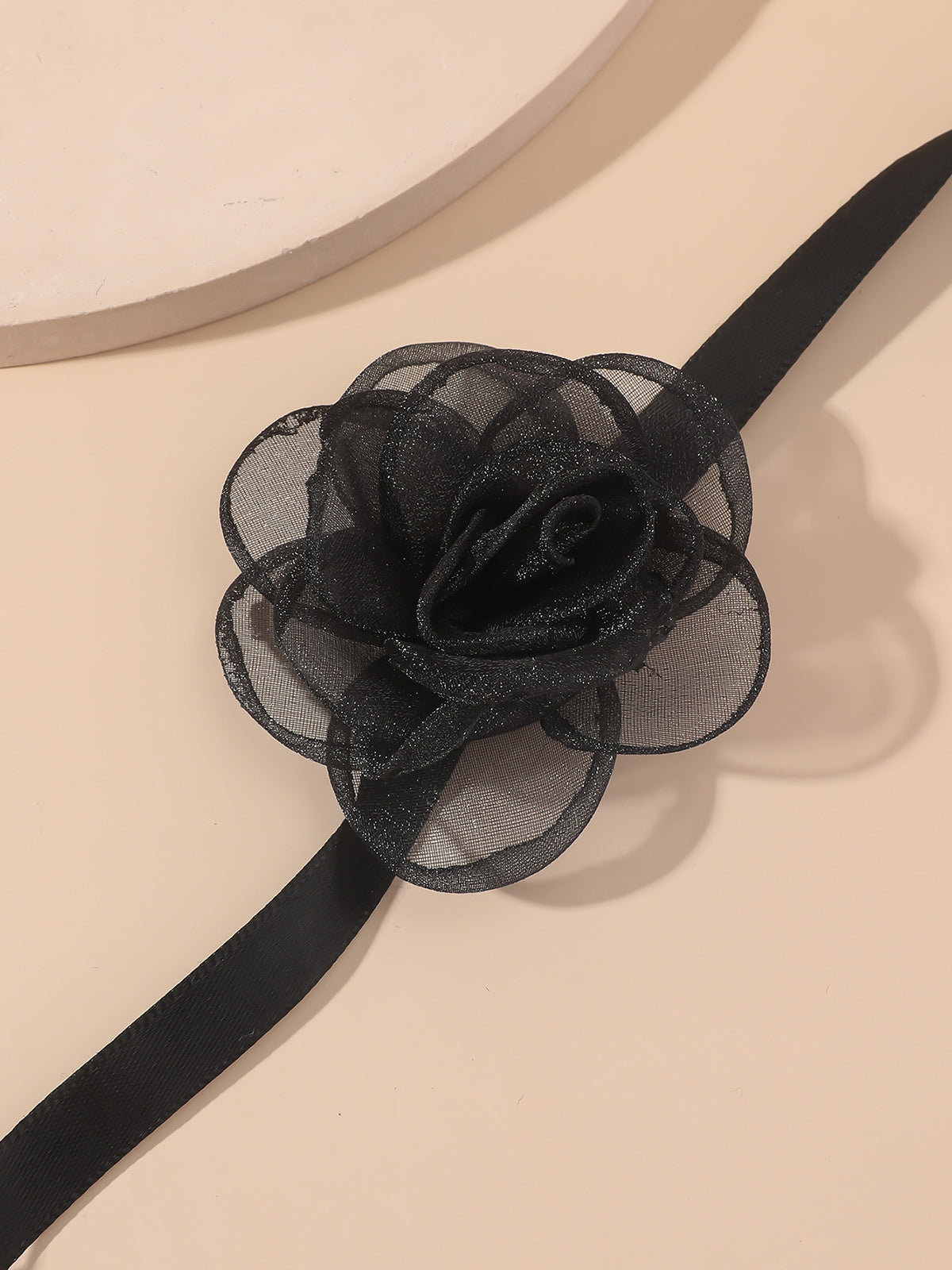 Mesh Rosette Ribbon Choker Necklace