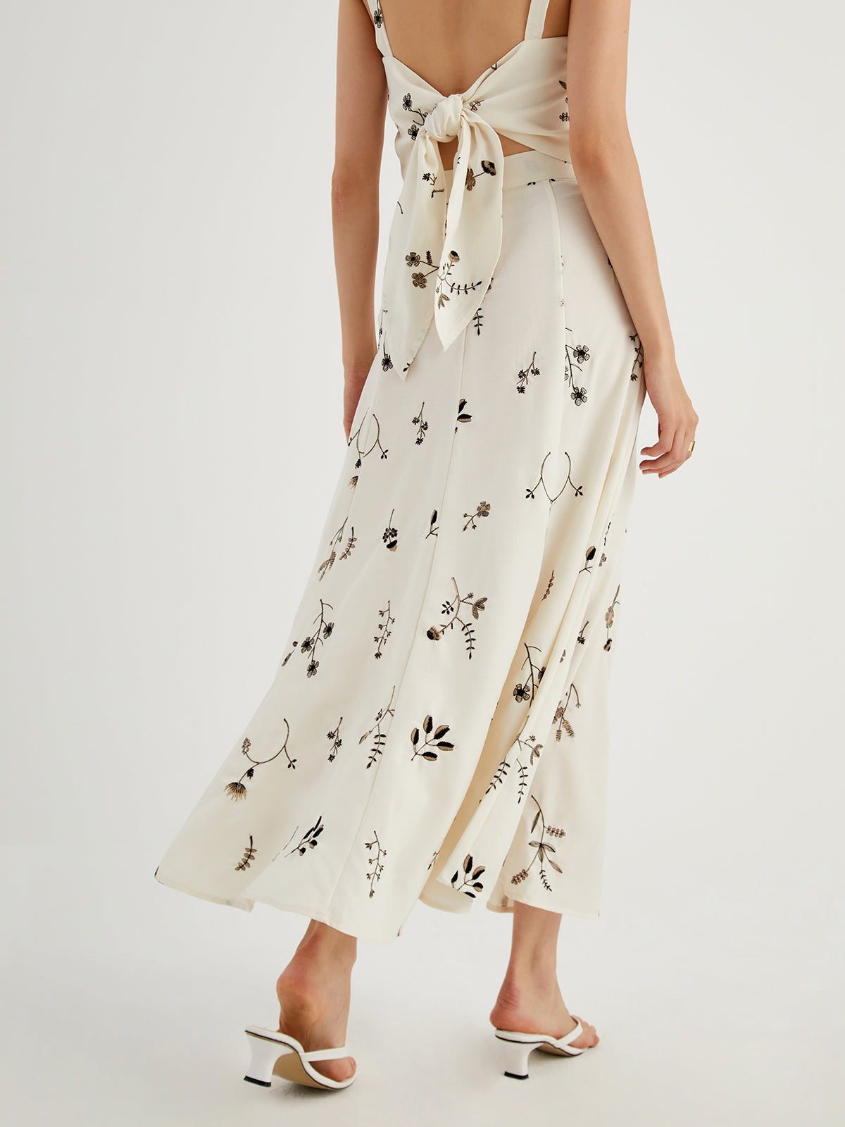 Embroidered Floral Long Skirt